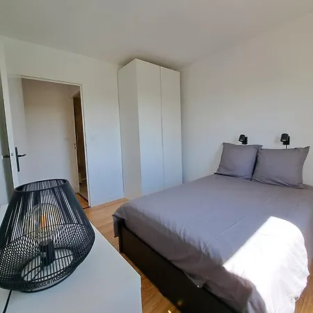 Meuble 2 Avec Piscine Sur Golf De Vacquerolles * Nîmes